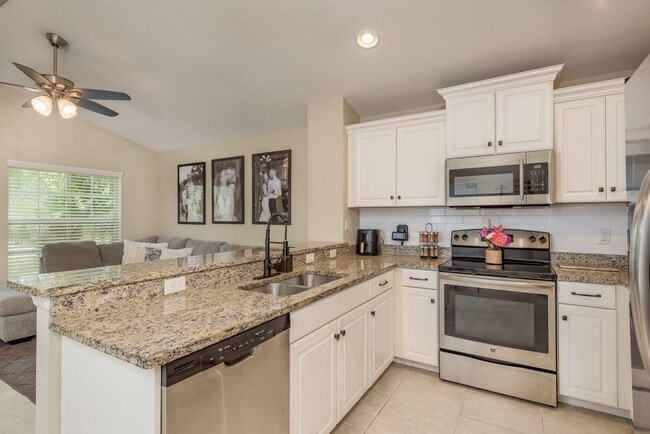 Building Photo - 6405 Autumn Woods Way