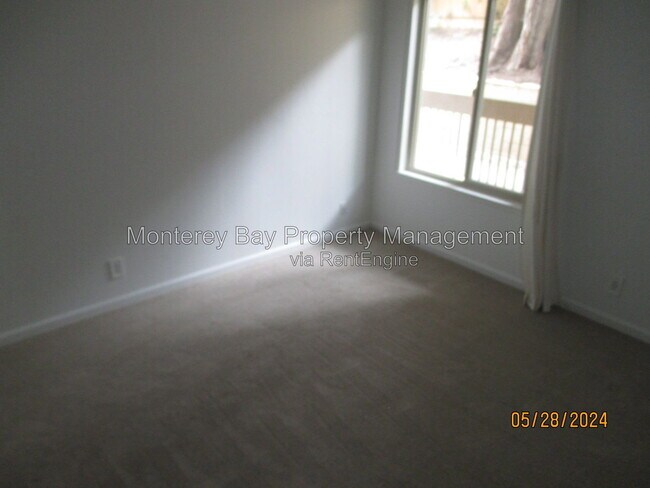 Building Photo - 3103 Golden Oaks Ln