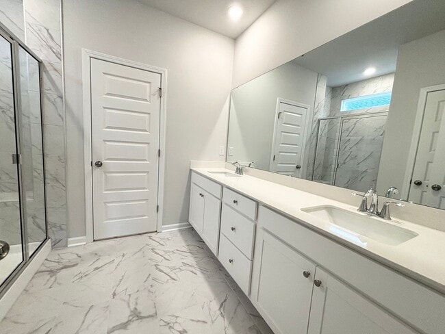 Building Photo - Perfect family home in Ocean Isle Beach