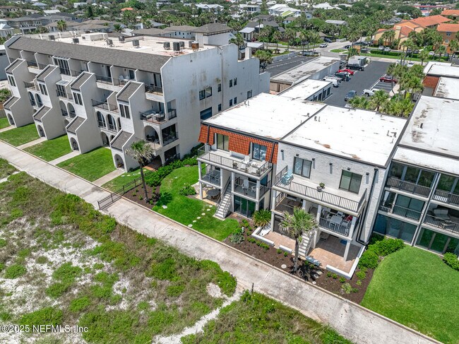 Building Photo - 2343 Costa Verde Blvd