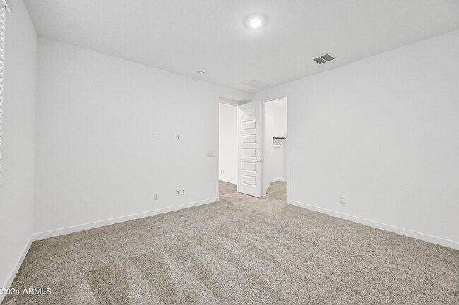 Building Photo - 7574 W Jackrabbit Ln