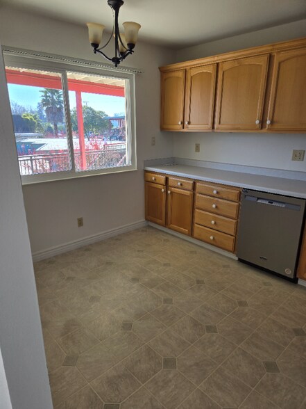 Building Photo - 7300 Boris Ct