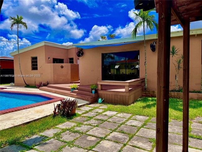 Building Photo - 8431 SW 28th St