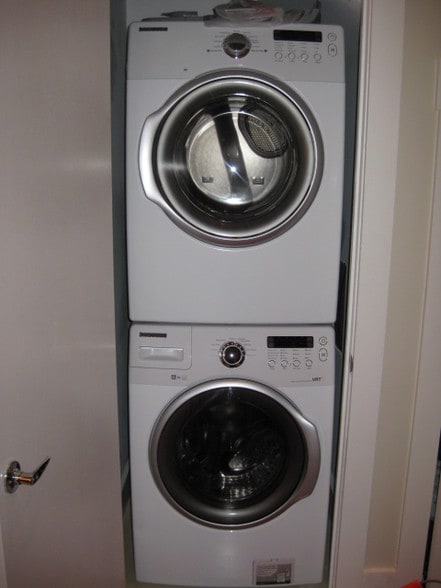 Big, beautiful Samsung W/D - 1830 18th St NW