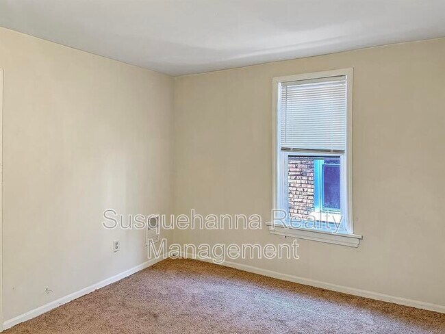 Building Photo - 1816 Boas St