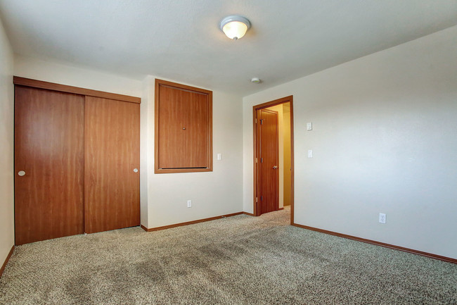 Bedroom 2 - Townhouse Village Apartments