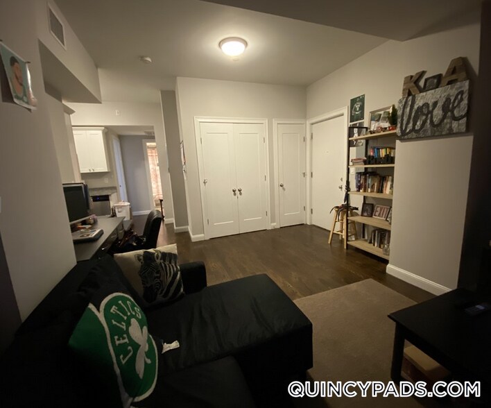 Building Photo - 10 Merrymount Rd