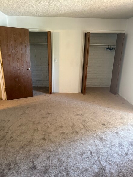 Building Photo - 797 W Mesa Verde Dr