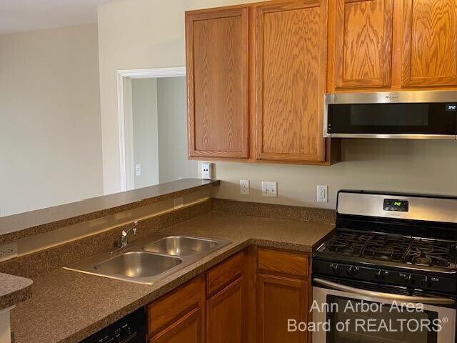 Building Photo - 3254 Primrose Ln