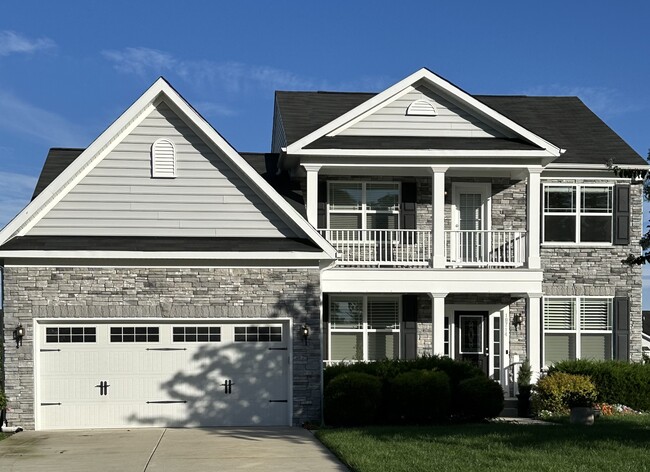 Primary Photo - 18714 Lakelands Dr