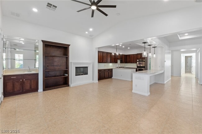 Building Photo - 11283 La Madre Ridge Dr