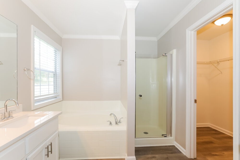 Building Photo - 809 Ravins Way