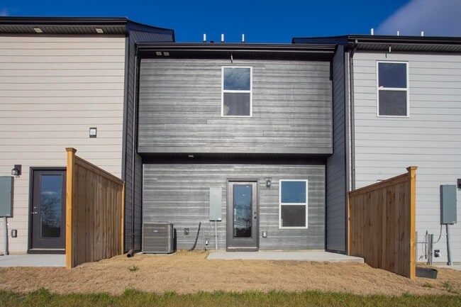 Building Photo - 514 Tappan Private Ln