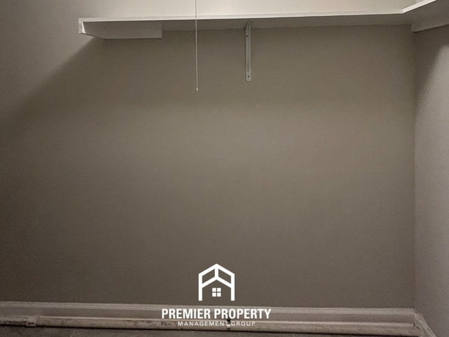 Building Photo - 8288 Cedarbrush Dr