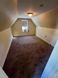 Building Photo - 19 Bradley St