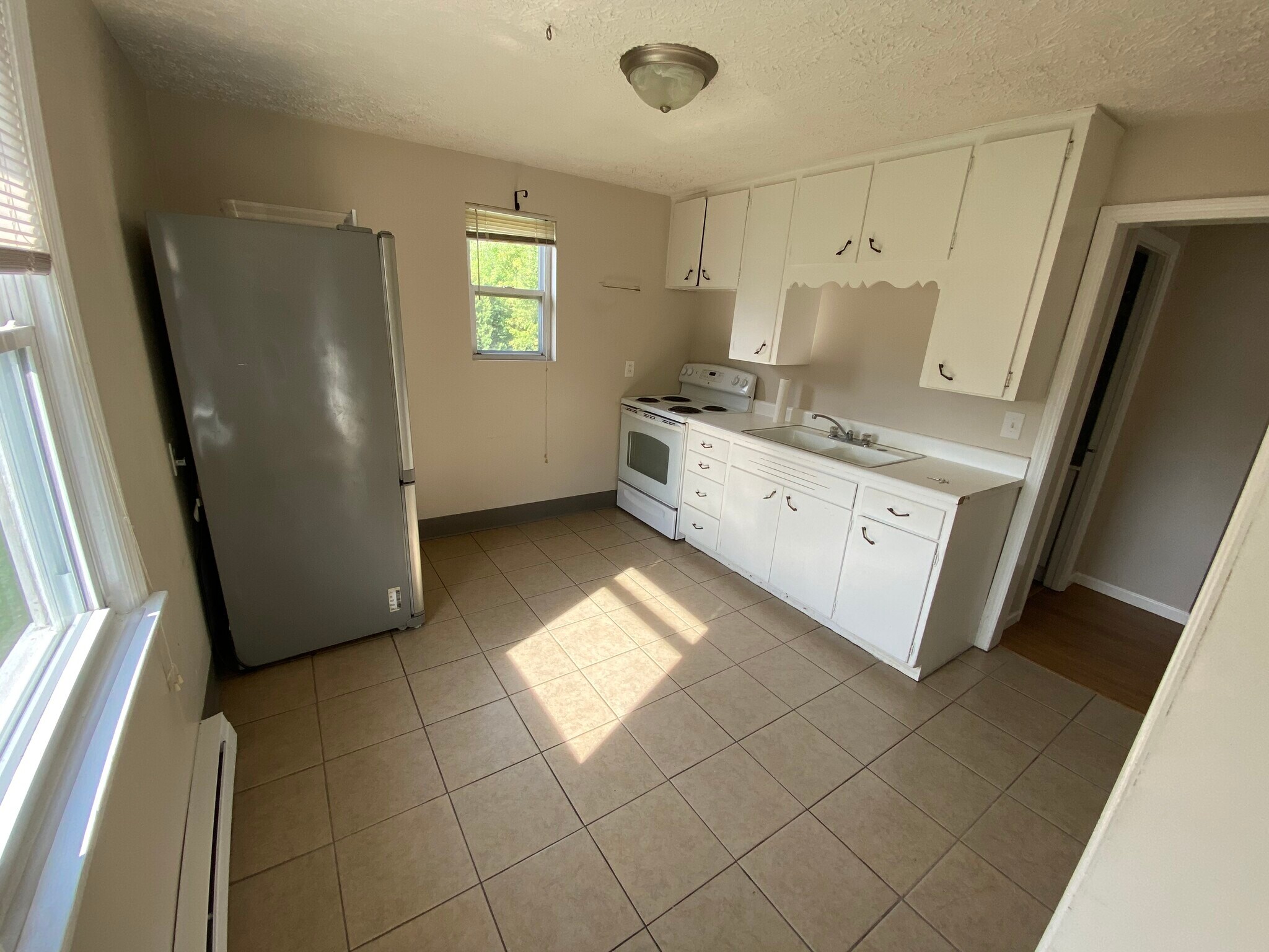 Kitchen - 8715 Valley View Dr.