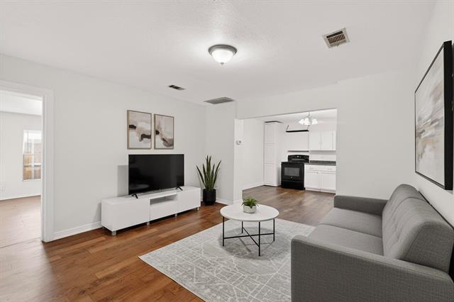 Building Photo - 5645 Santa Fe Ave