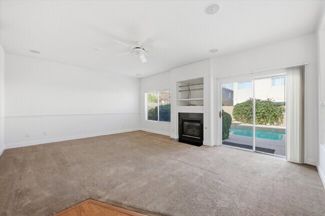 Building Photo - Exquisite 5-bed, 3-bath home w/ spacious 3-car garage offers luxurious living & effortless entert...