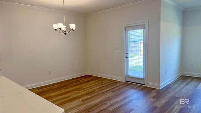 Building Photo - 384 Parkerman Ave