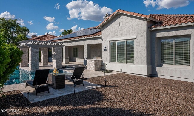 Building Photo - 1705 W Parnell Dr