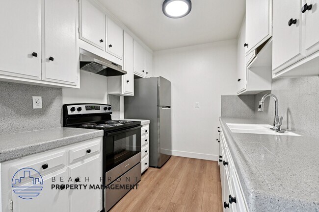 Building Photo - 1105 N. Flower St.