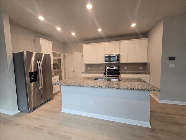 Building Photo - 136 Tucana St