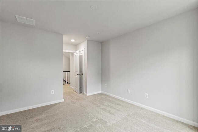 Building Photo - 2400 Stella Pl