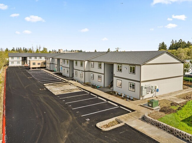 Building Photo - 2901 SE Salem Ave