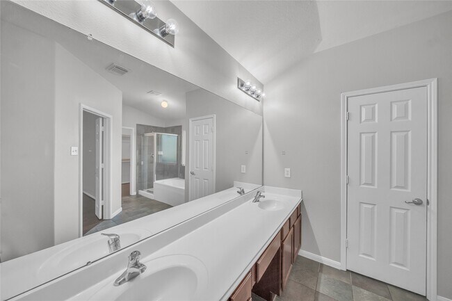 Building Photo - 26702 Hawkstone Ct