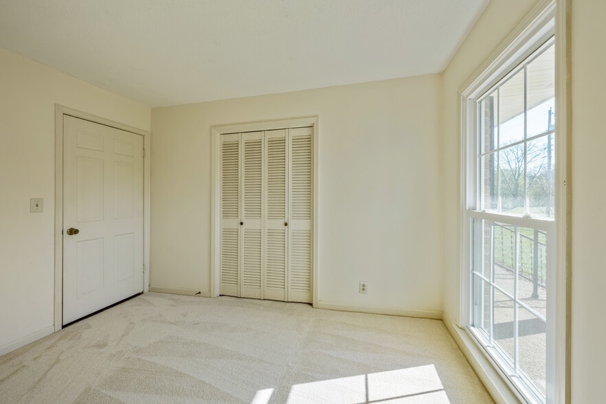 Bedroom 1 - 510 Hemingway Dr