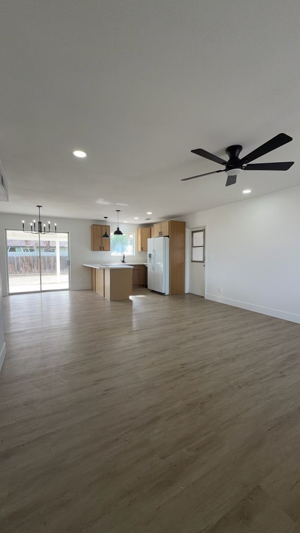 Building Photo - Mesa remodeled home