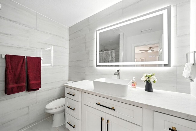 Building Photo - 12311 Witt Rd