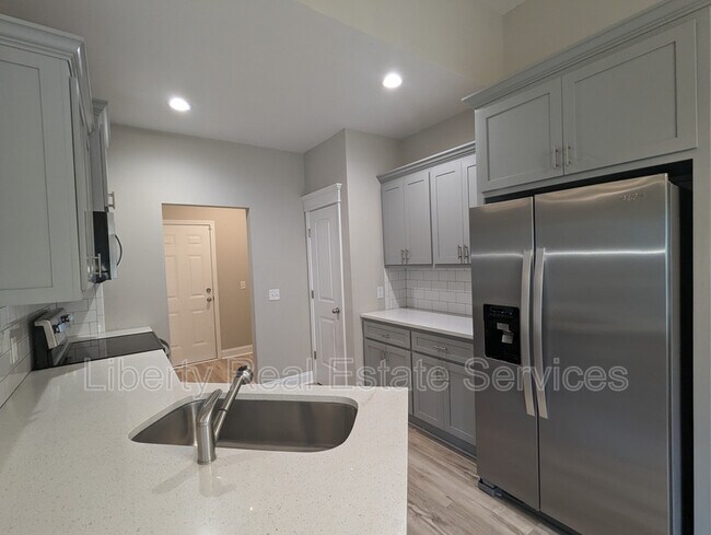 Building Photo - 172 Taylors Crk Dr