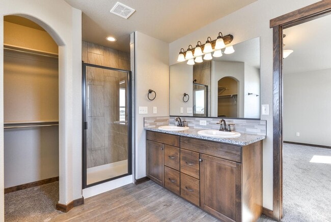 Building Photo - Beautiful Timnath Ranch Home