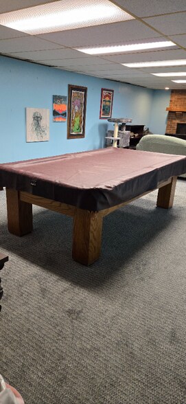 Building Photo - 138 Willow Pl S