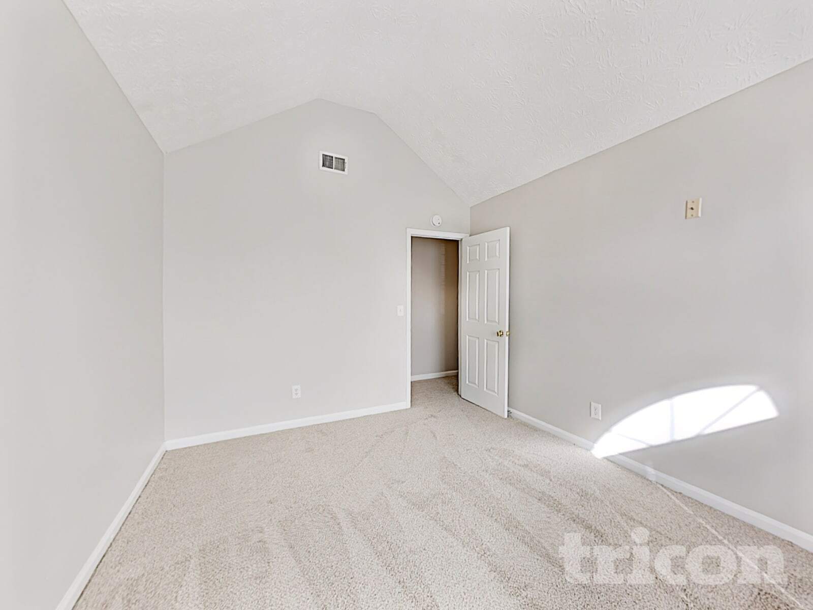 Building Photo - 5632 Briar Knoll Ct