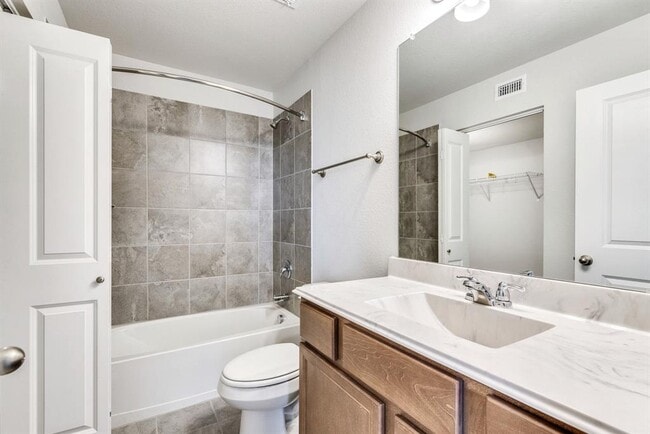 Building Photo - 1628 Arbor Knot Dr