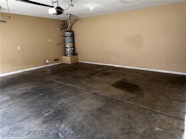 Building Photo - 6905 Cobre Azul Ave