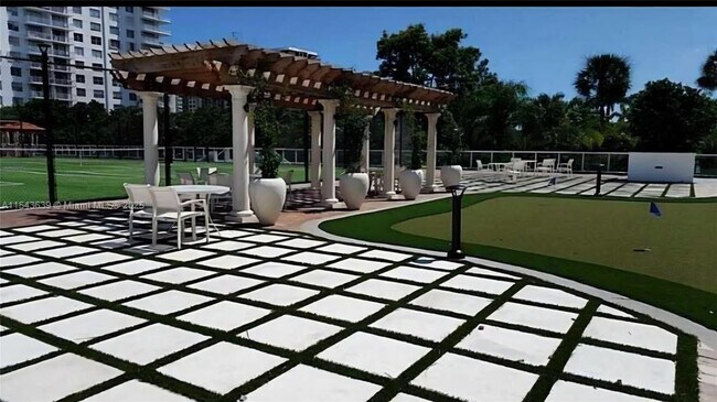 Building Photo - 2801 NE 183rd St