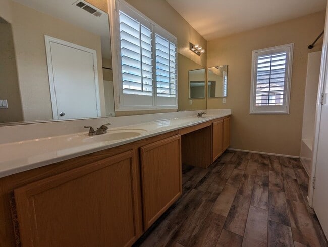 Building Photo - 10388 Poker Alice Ct