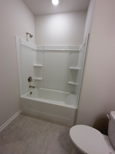 Building Photo - 15013 Camus Ct