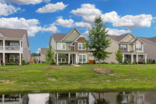 Building Photo - 1011 Yellowwood Aly