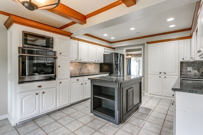 Building Photo - 1309 Fox Lake Ln