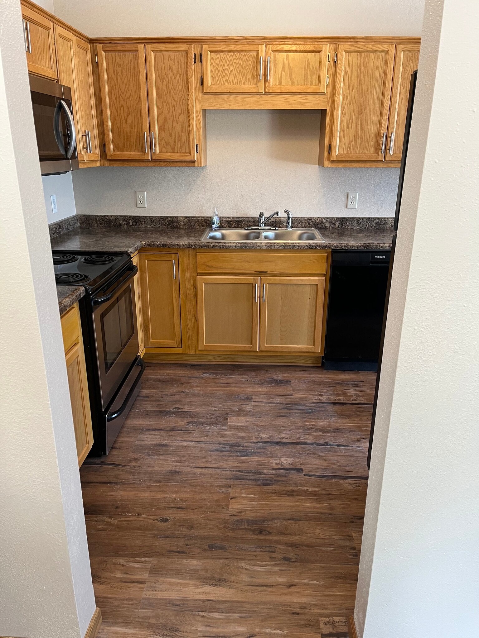 Building Photo - 540 6th Ave NE