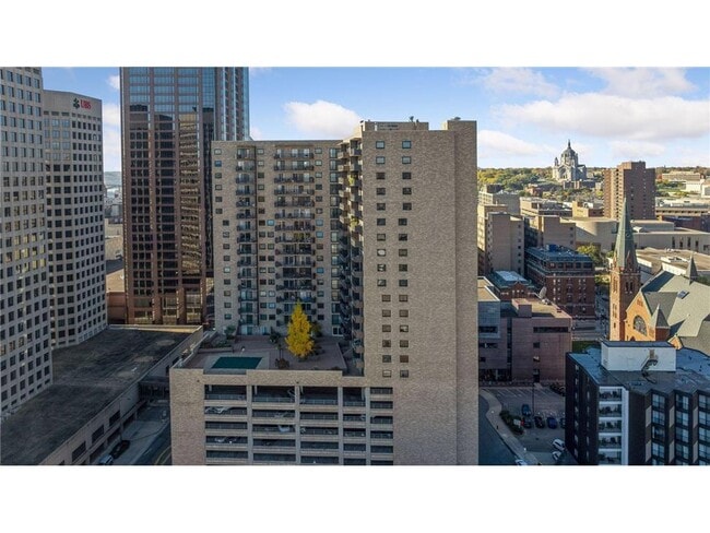 Building Photo - 66 9th St E