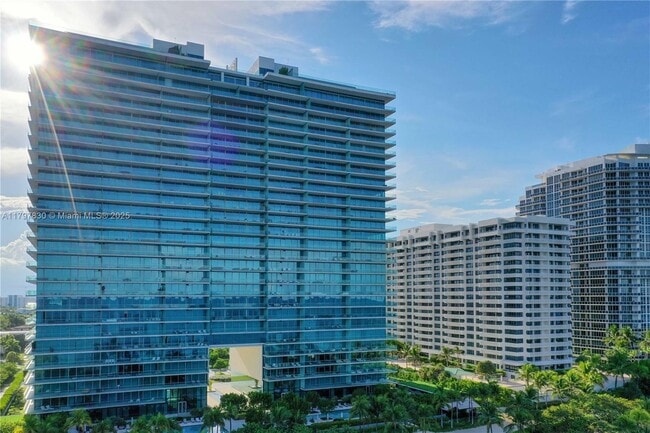 Building Photo - 10201 Collins Ave