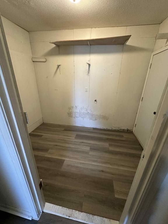 Building Photo - 1710 Parklane Dr