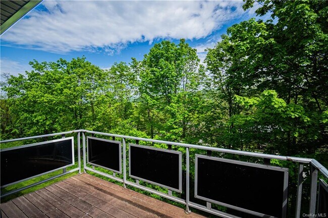 Building Photo - 20 Peddler Hill Rd