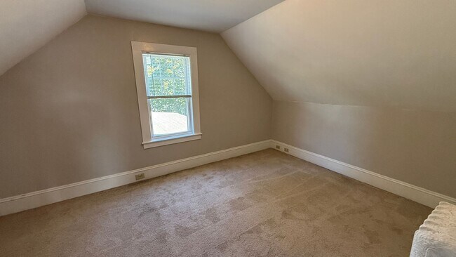 Building Photo - 665 Central Ave