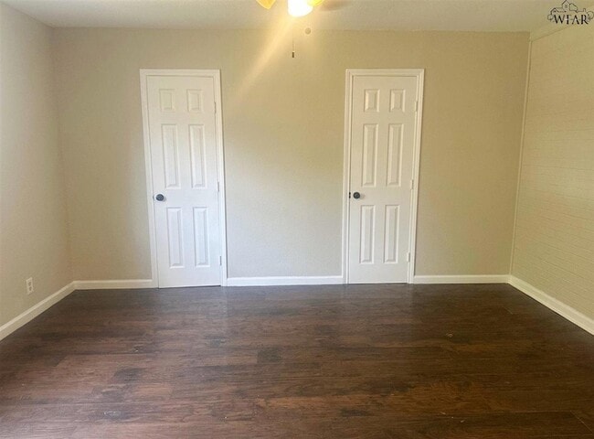 Building Photo - 5119 Parklane Dr